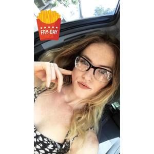 Meet your Posher, Kara